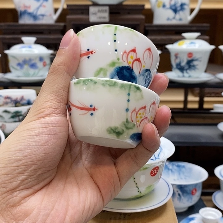 手绘2个装五彩荷花水缸杯60cc釉下彩微瑕福利款