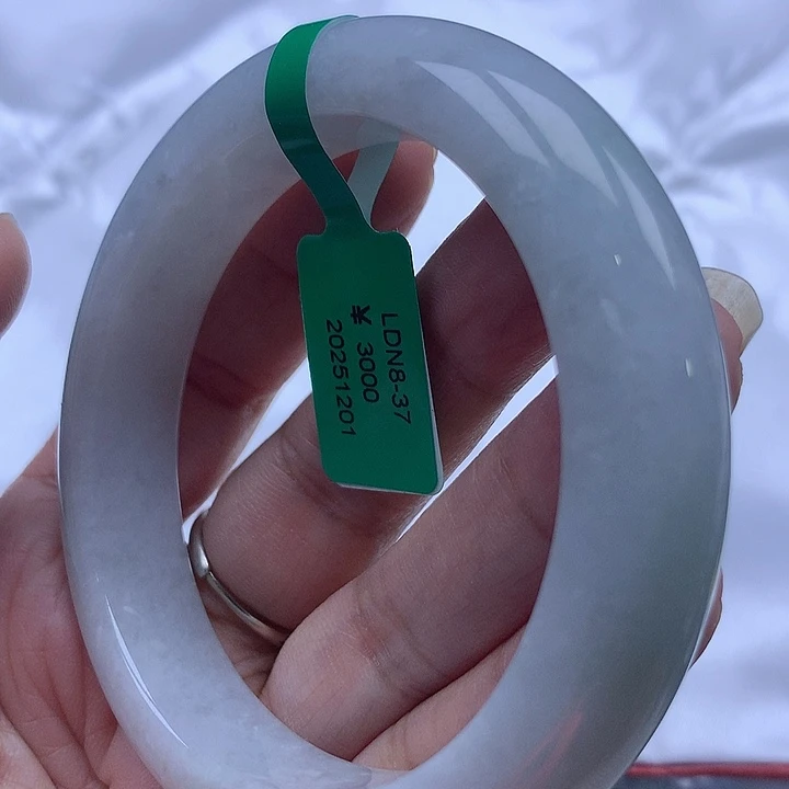 仙***理翡翠未镶嵌手镯翡翠