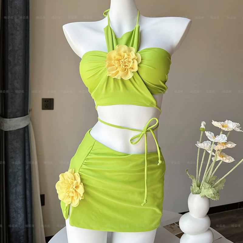 2025爆款性感三件套分体泳衣女挂脖抹胸立体花朵吊带比基尼泳装女