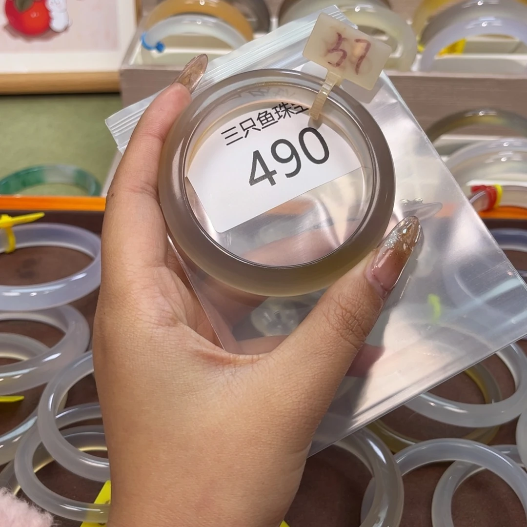 玛瑙/玉髓手镯未镶嵌油*?