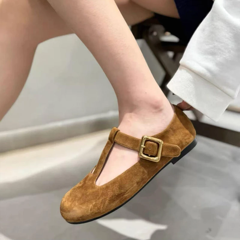 卡美多/2025秋季羊反绒面革金属扣软底舒适时尚玛丽珍鞋