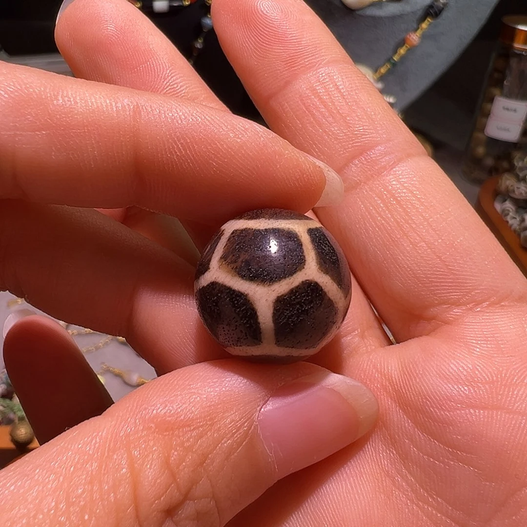 树脂制品邦提克佩珠