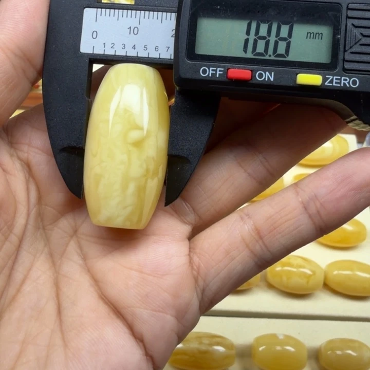 琥珀未镶嵌珠宝奇石桶珠18.8mm