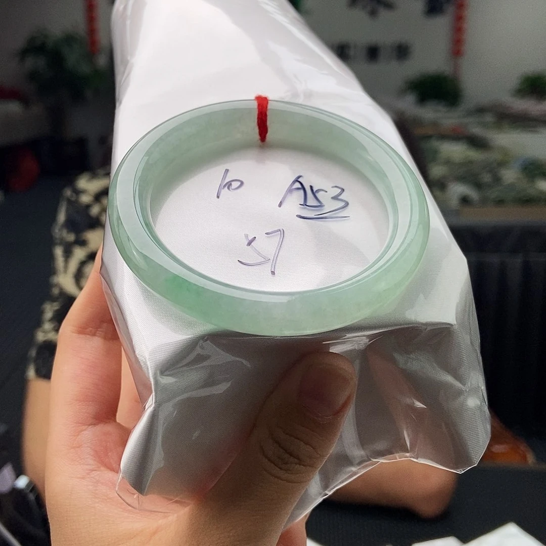 翡翠手镯未镶嵌颜色多样性发拍一发一