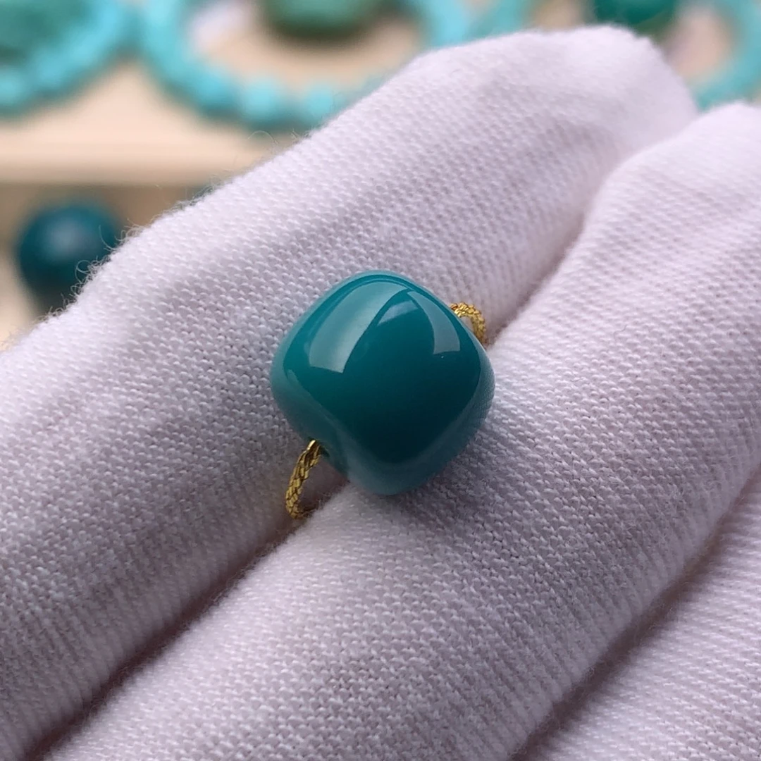 绿松石未镶嵌珠宝奇石9.8