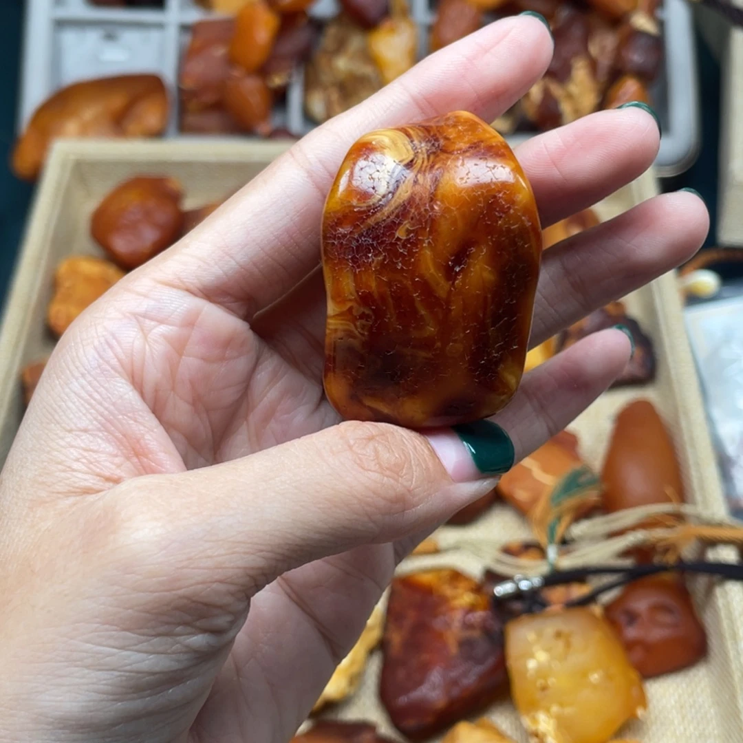 琥珀未镶嵌珠宝奇石
