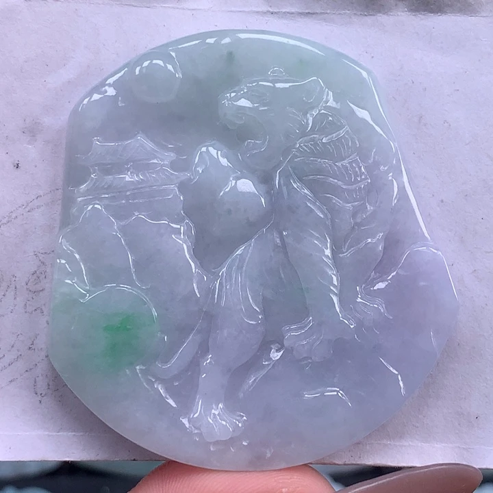 颈饰未镶嵌翡翠虎