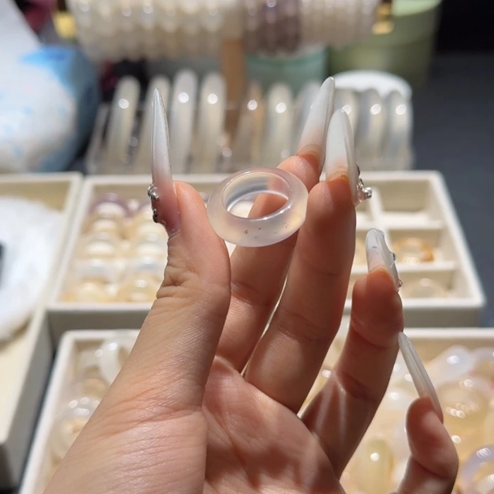 玛瑙/玉髓戒指未镶嵌