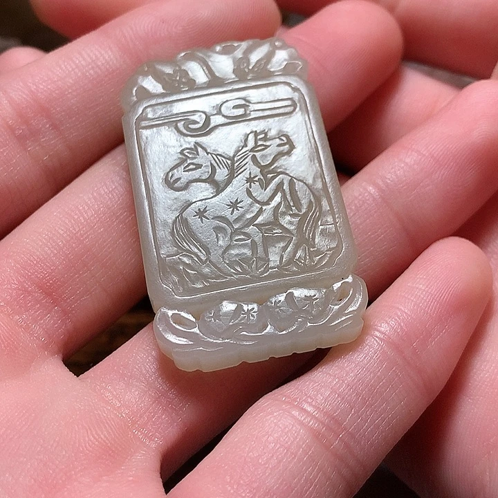 和田玉颈饰未镶嵌比**玉