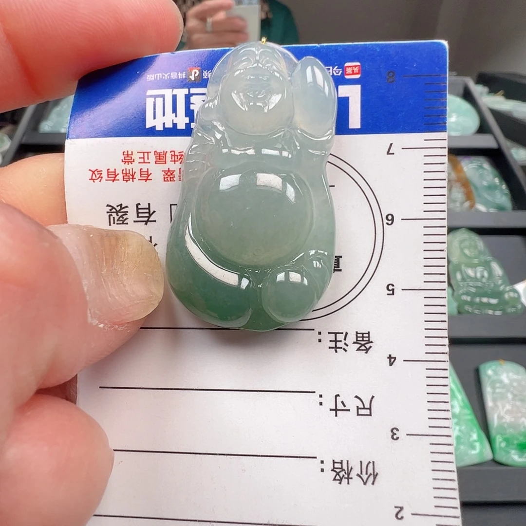 翡翠未镶嵌颈饰布袋佛