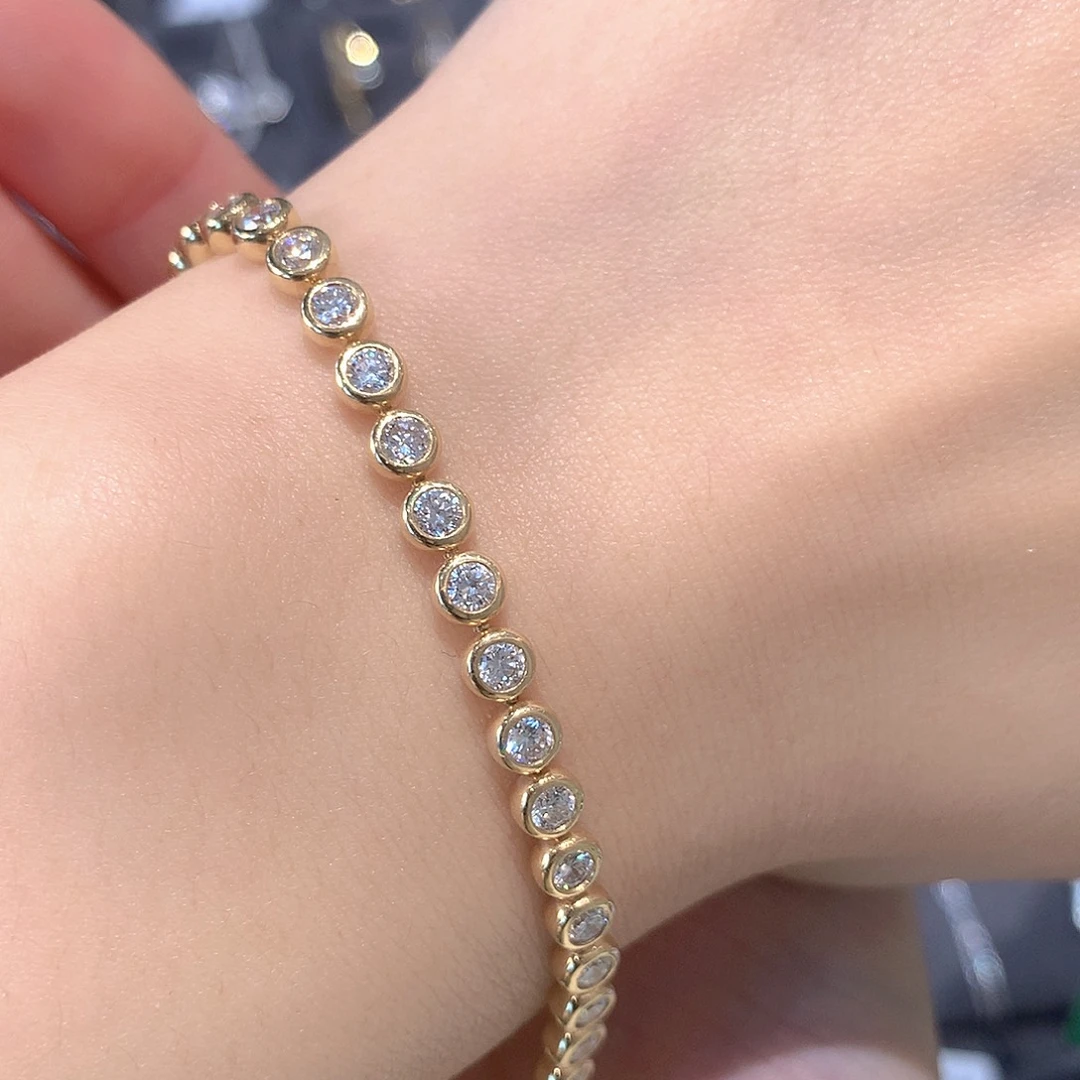 慢***徐18K金镶嵌实验室培育钻石颈饰17手围