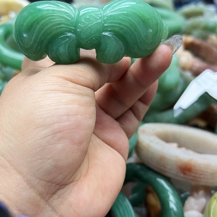 未镶嵌手镯石英岩玉夢****