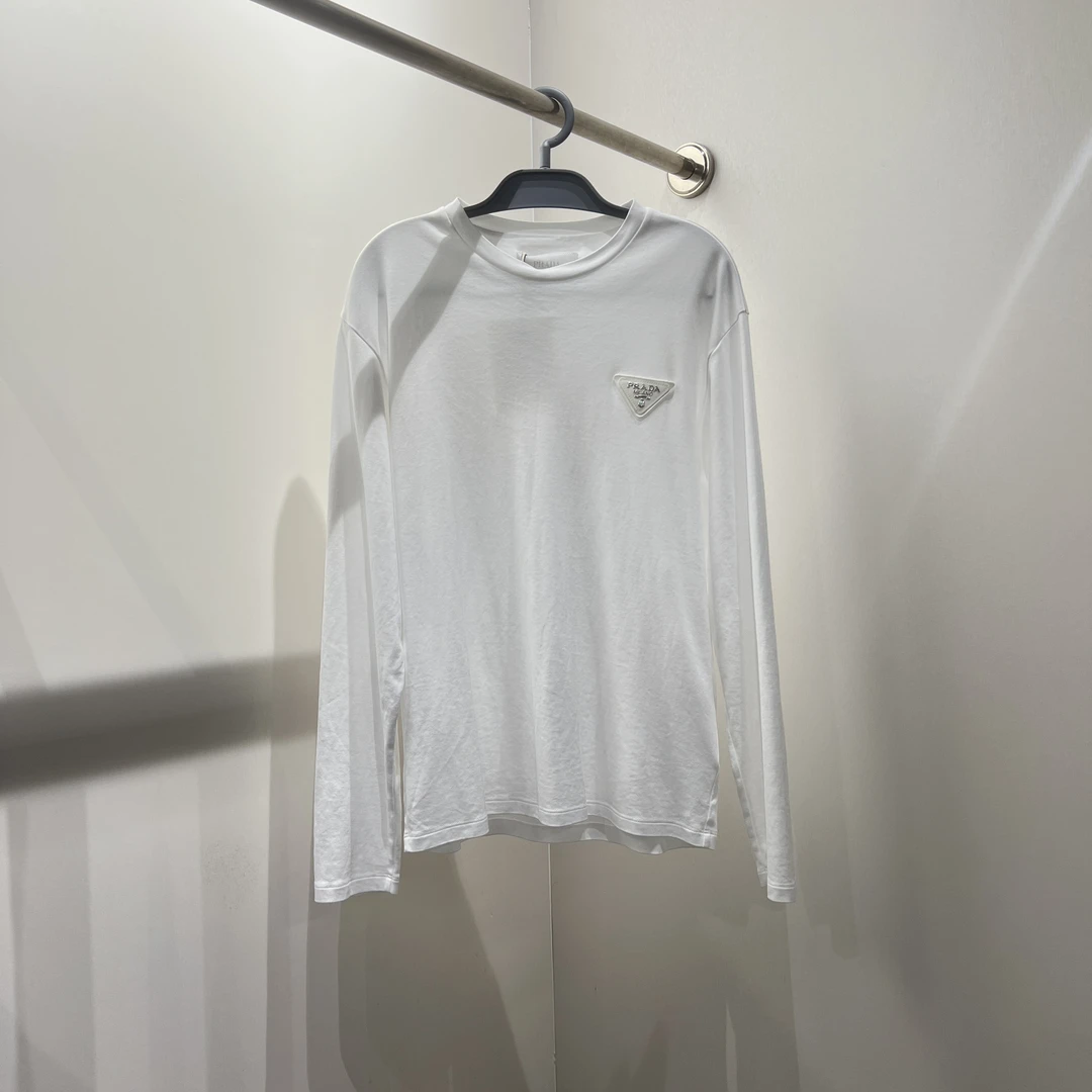99新 Prada/普拉达 1dd004/纯色logo微标圆领长袖 棉 m码