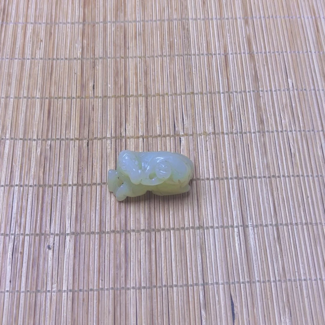 未镶嵌和田玉挂件