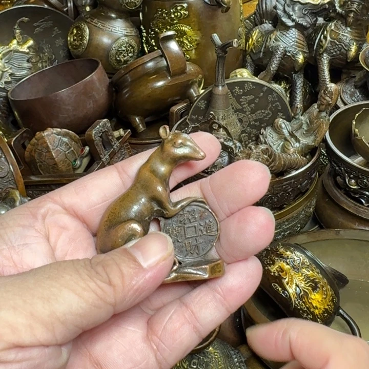 铜器摆件收收藏藏