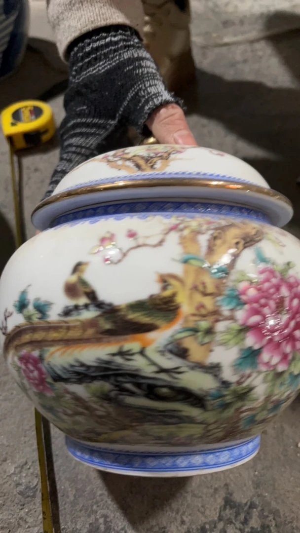 青花釉下彩人物主人杯  80毫升左右