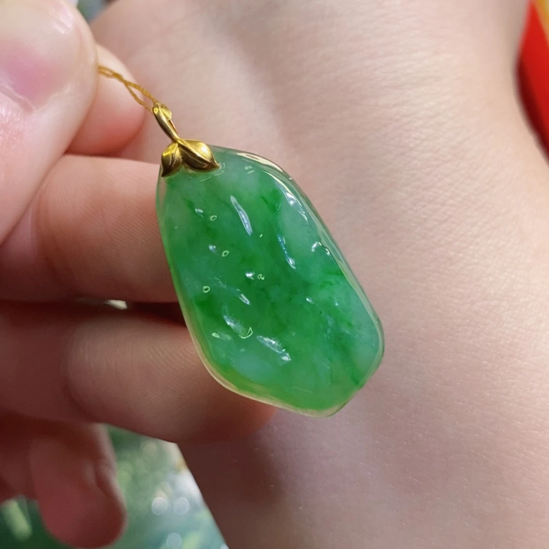 【闪购商品】翡翠吊坠(不含链)未镶嵌3682