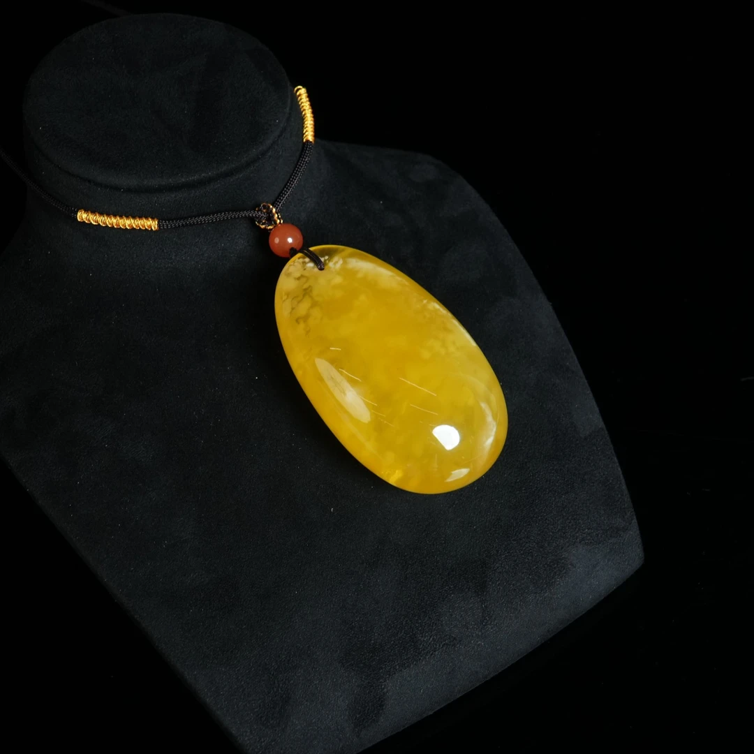 DY-M1712 蜜蜡水滴吊坠 56.5g