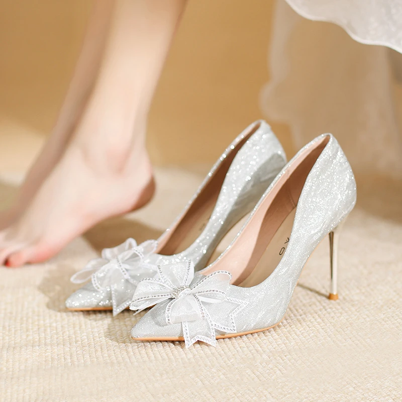 法式水晶鞋2025春秋新款银色婚鞋水钻结尖头高跟鞋女细跟单鞋