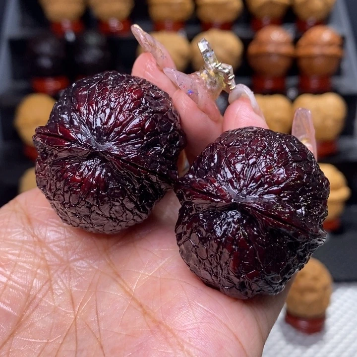 文玩核桃把件金丝绣球37号40尺