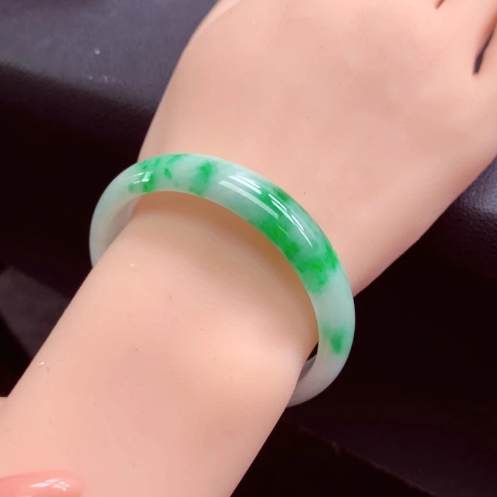 未镶嵌手镯翡翠翡翠