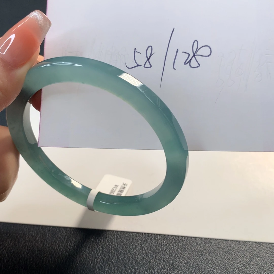 翡翠未镶嵌手镯手镯