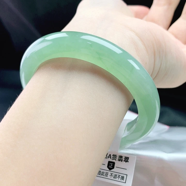 翡翠未镶嵌手镯57圈