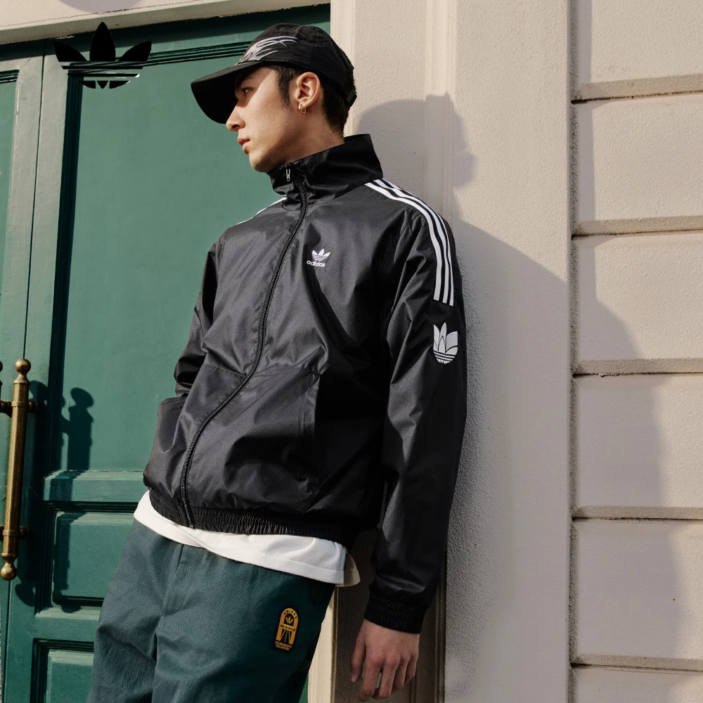 经典三条纹梭织运动休闲立领外套男士adidas/阿迪达斯官方三叶草