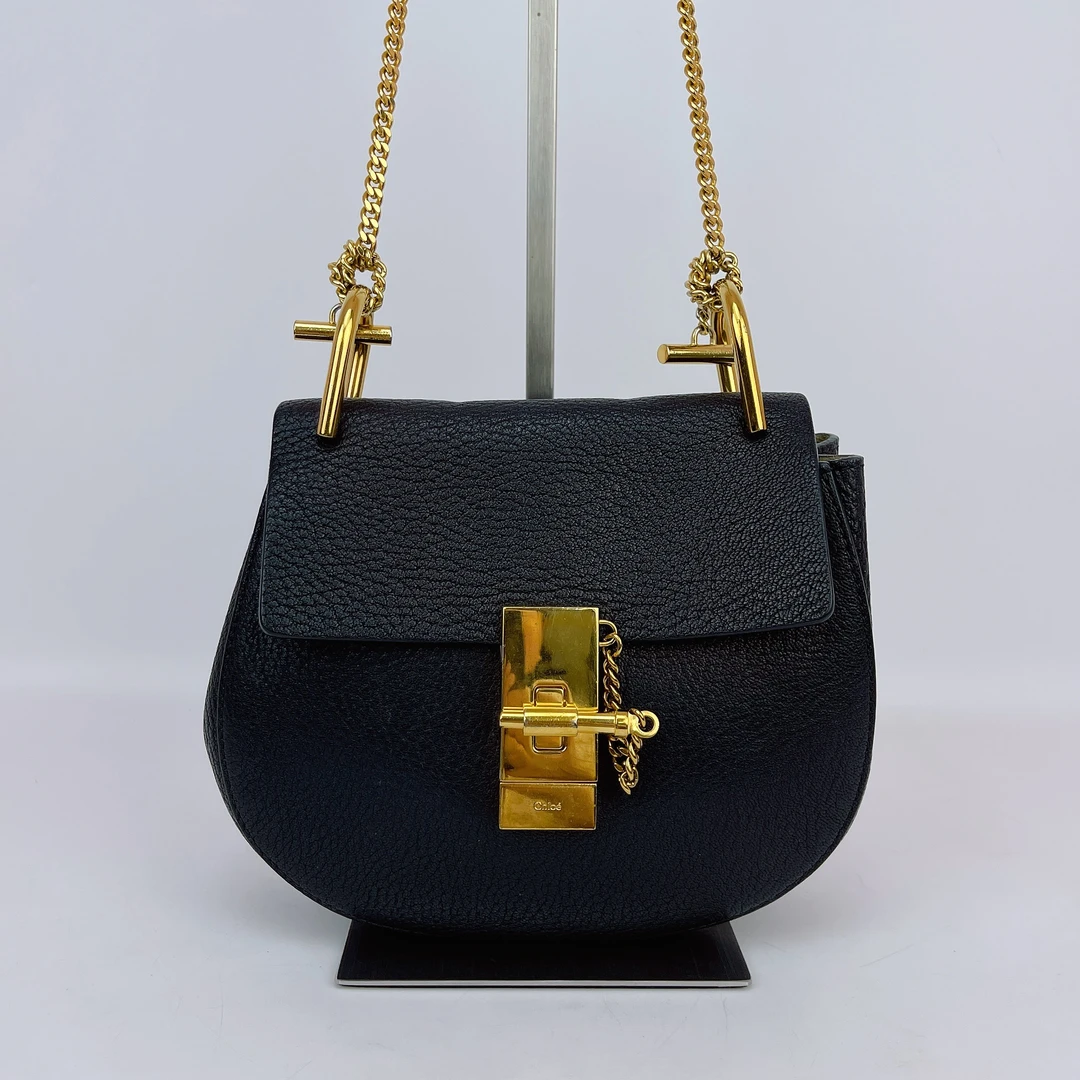 95新 Chloe/蔻依 蔻依 黑色小猪链条斜挎包底长18 H073