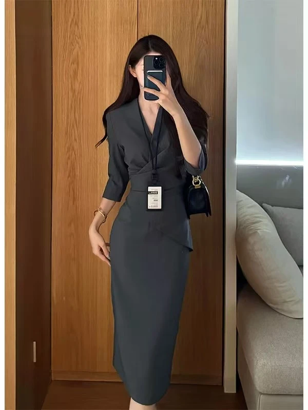 【小稳专属】早秋新款大码V领显瘦长袖职业轻熟优雅时尚高腰连衣裙