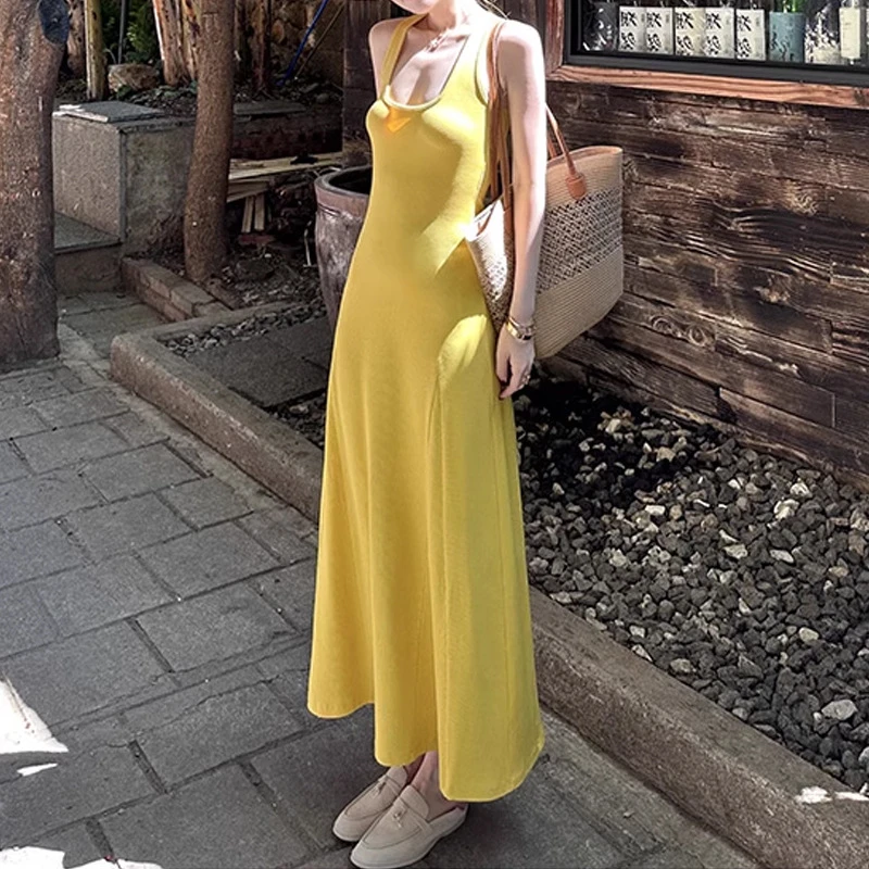 「纸片人」夏季新品显瘦针织挂脖字背心裙收腰领无袖连衣裙