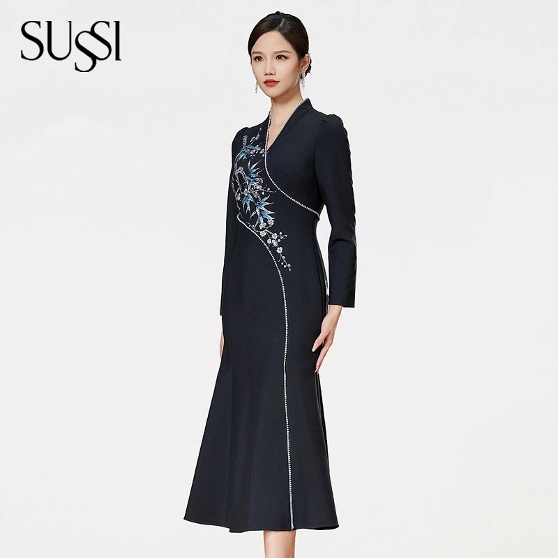 SUSSI古色丨“月漫清游”新中式青衣黑质感穿搭贴花显瘦鱼尾连衣裙