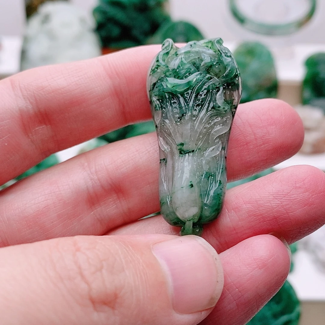 独山玉未镶嵌吊坠