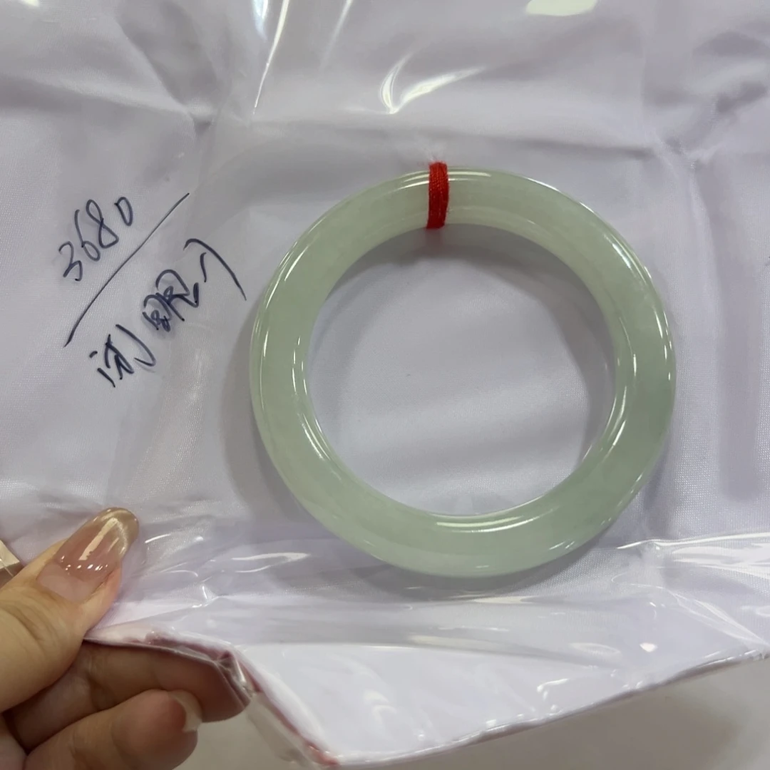 青****翡翠手镯未镶嵌手镯