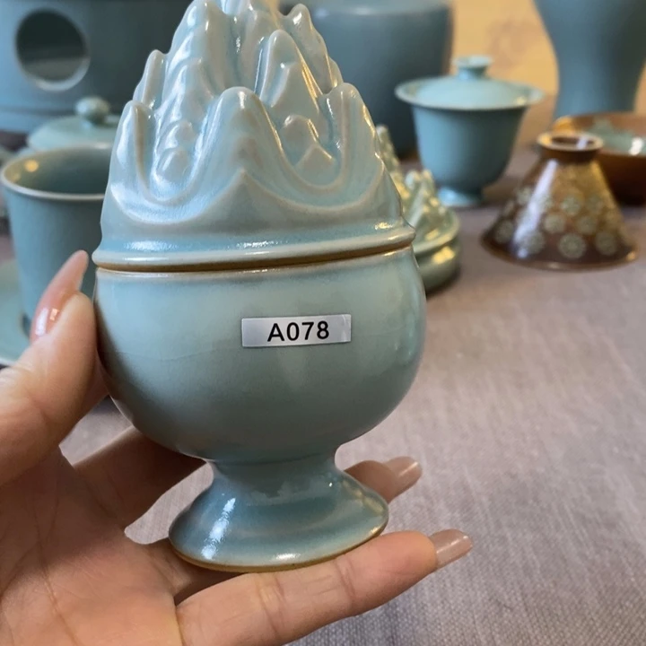 瓷片香炉一一一一一一一一一暇