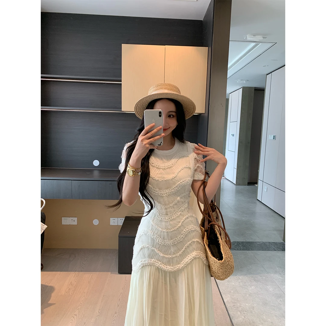 XINYI【云端织梦】春季蕾丝拼接连衣裙女收腰显瘦气质X625Q02314