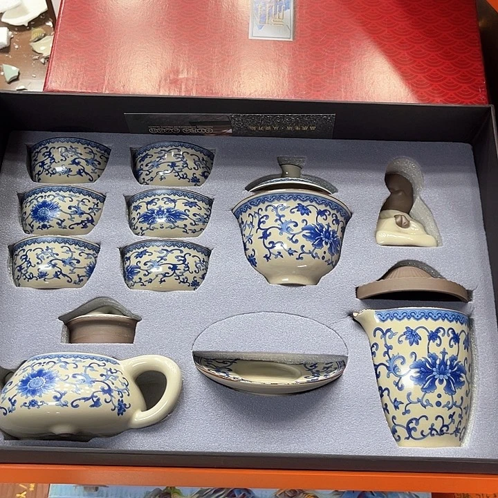 孤品茶具套装等。