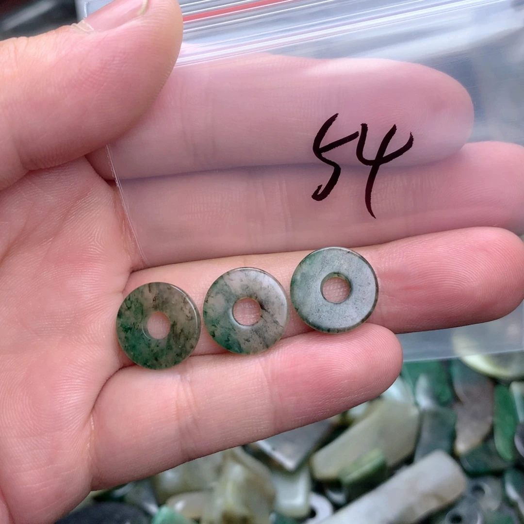 用***8独山玉未镶嵌珠宝半成品