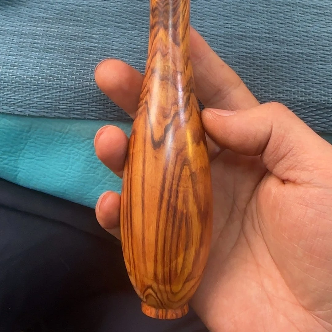 木L***g海黄观音瓶雕刻件