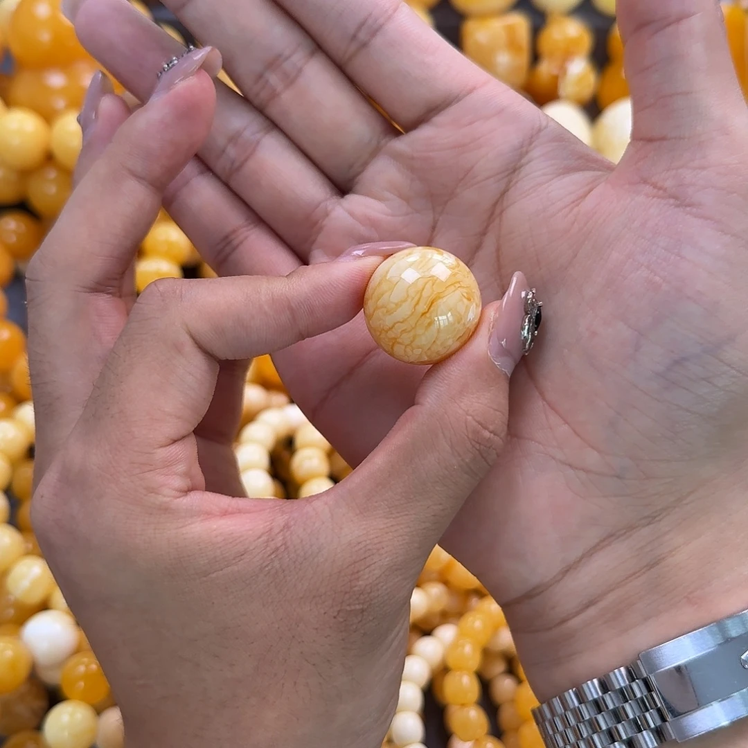 蜜蜡未镶嵌珠宝奇石