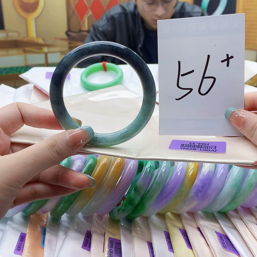 翡翠未镶嵌手镯nn