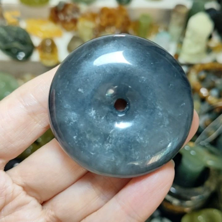 岫玉未镶嵌微瑕平安扣