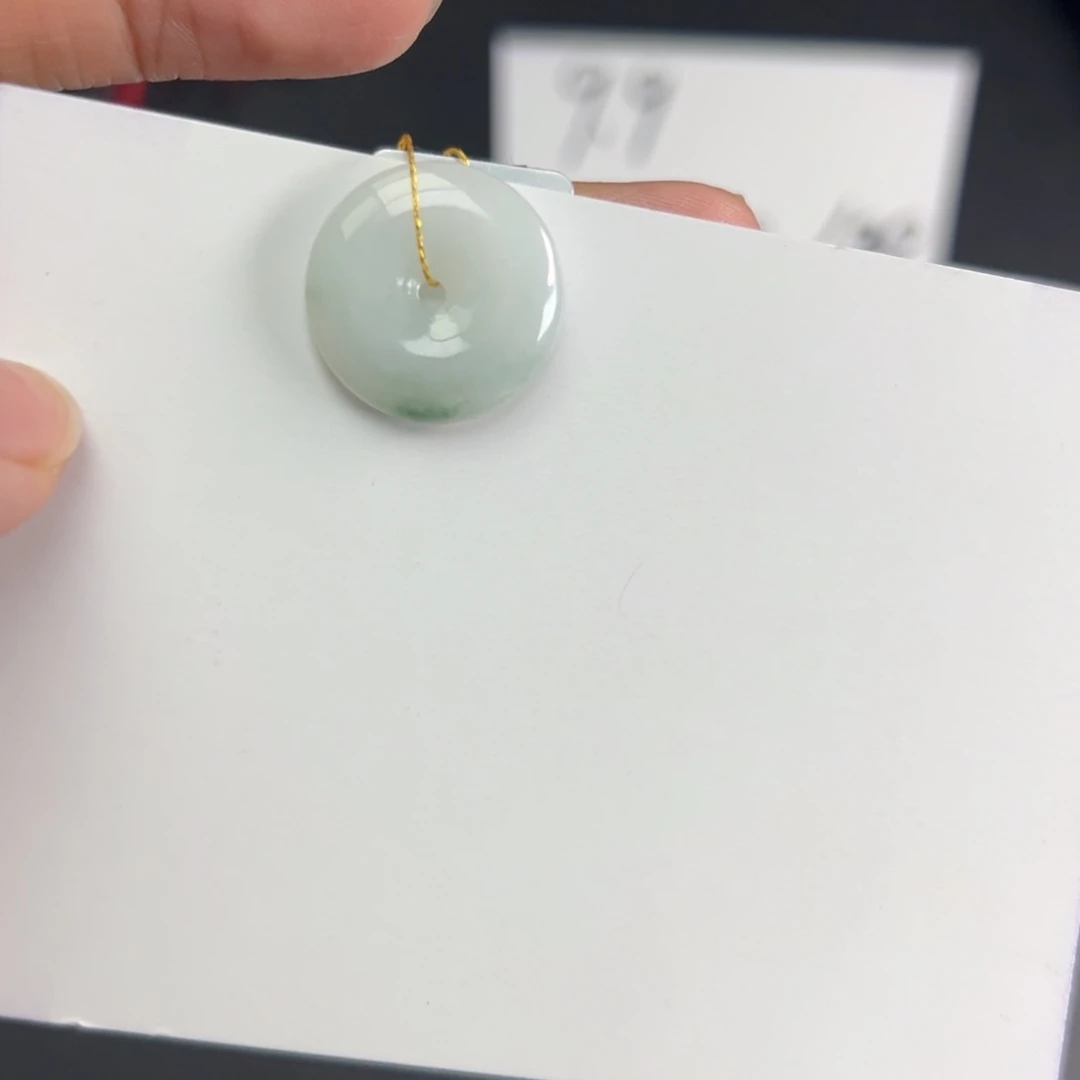 颈饰未镶嵌翡翠平安扣