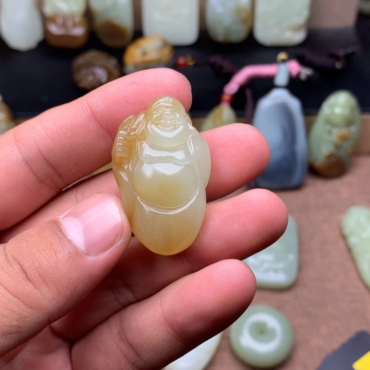 和田玉（糖玉）未镶嵌颈饰