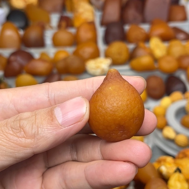 琥珀未镶嵌裸石天然蜜蜡吊坠