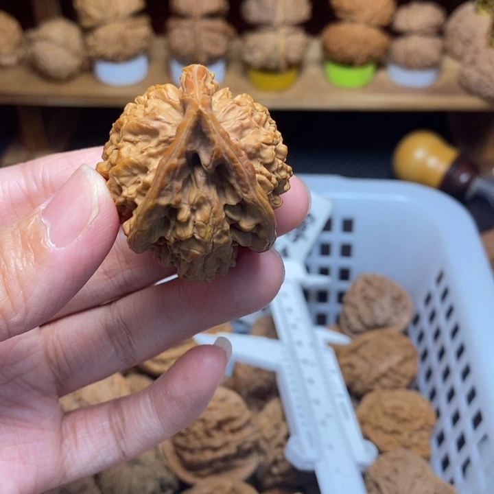 大***闪把件文玩核桃文玩