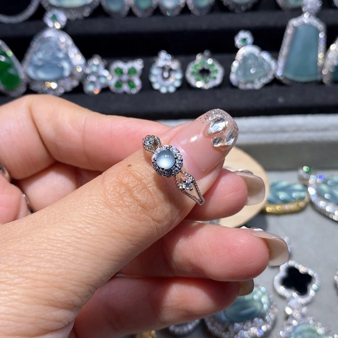 翡翠项链未镶嵌翡翠