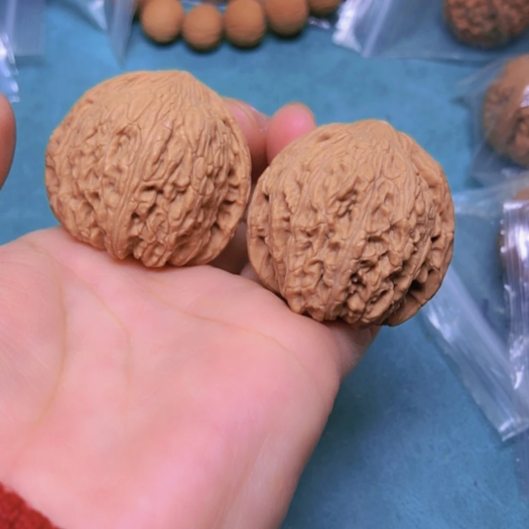 【闪购商品】摆件核桃39.5绣球修尖