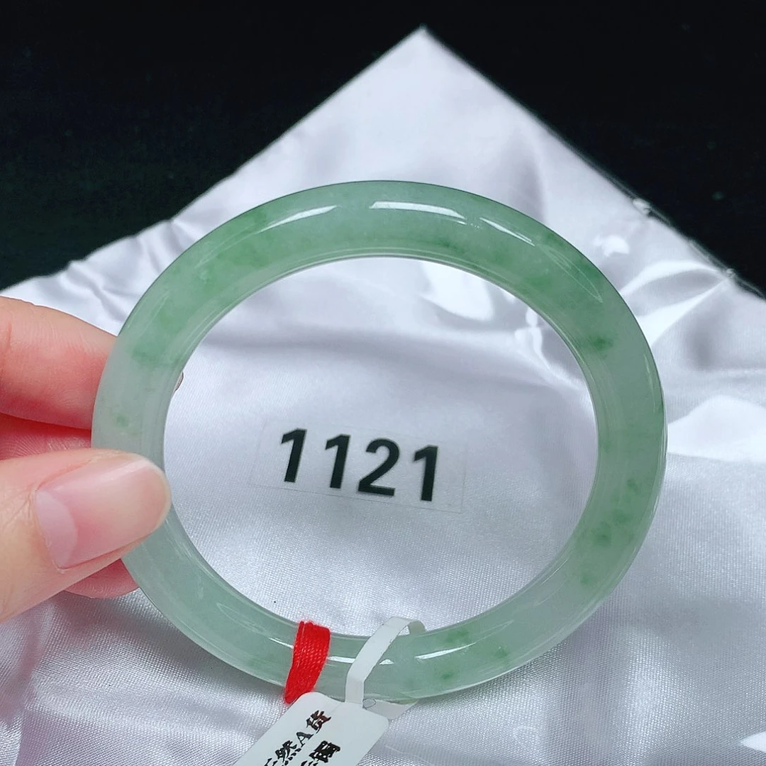 未镶嵌手镯（圆镯）翡翠