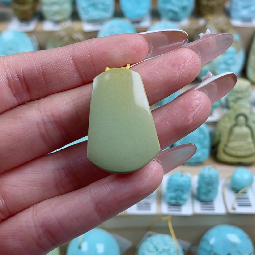 绿松石未镶嵌珠宝奇石